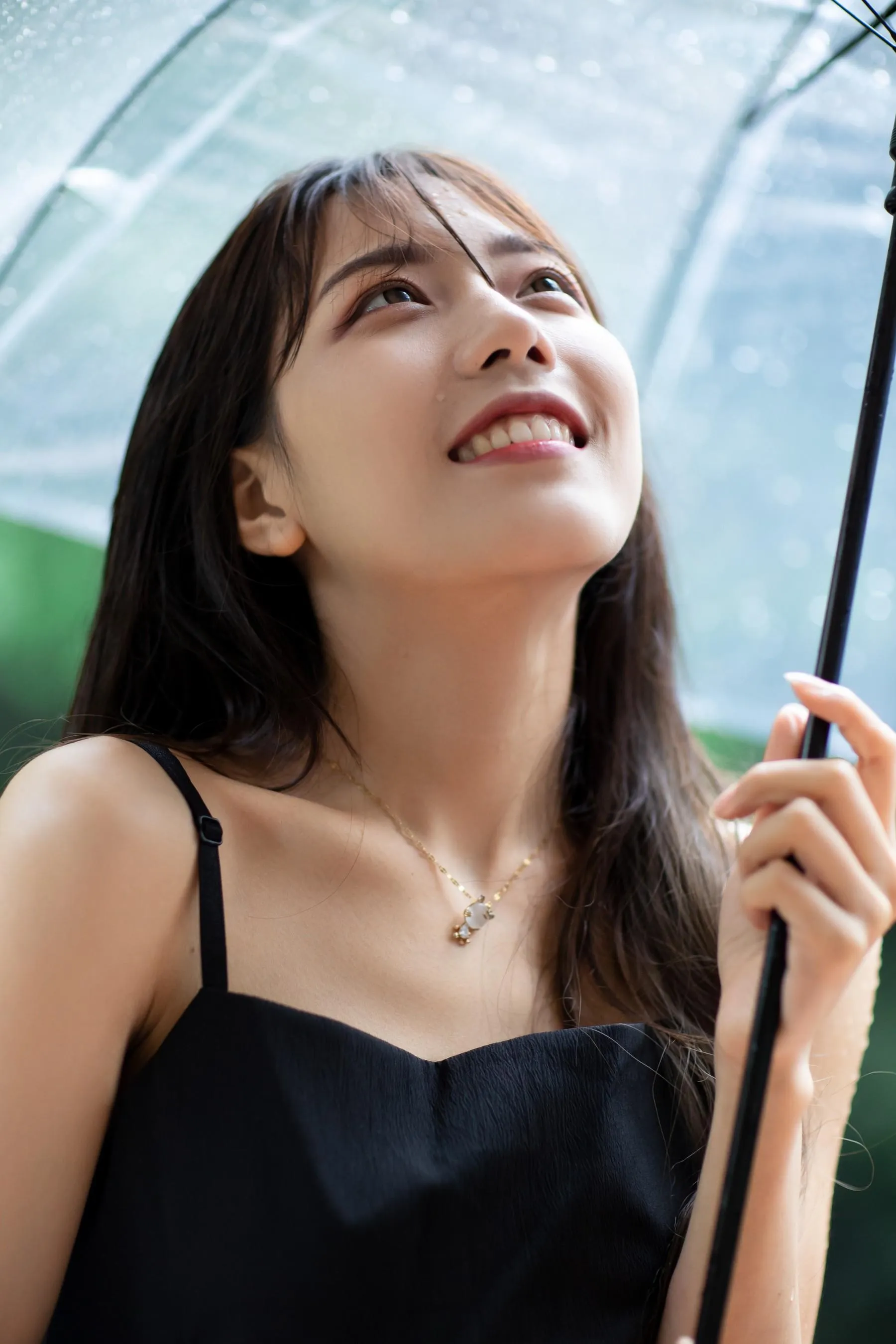 [艺图语] 2022.06.27 透明伞 沐菡 [26P]插图4